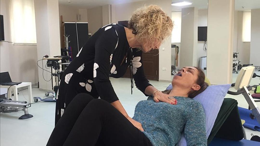 Serdar Ortaç bu hastalıkla savaşıyor! 20-40 yıl arasında çok yaygındır: Uzmanlar SM hastalığına karşı uyarıyor ... 3