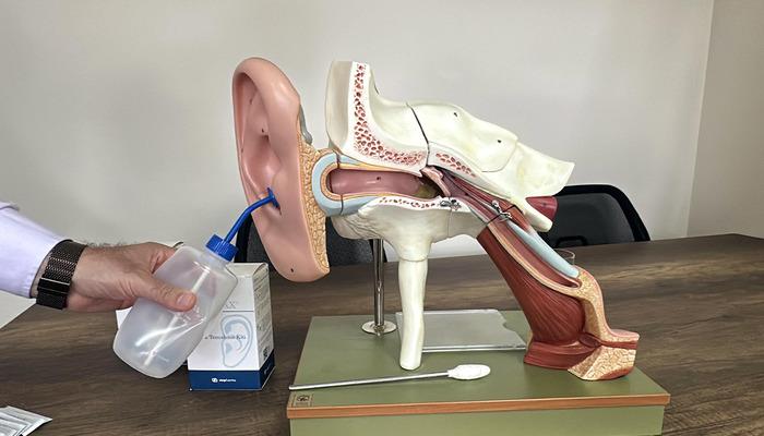 10 milyon kişi bu rahatsızlıkla uğraşıyor! Kulak kiri sorununa evde temizlik dönemi: Taşınabilir kulak temizleme kiti geliştirdi