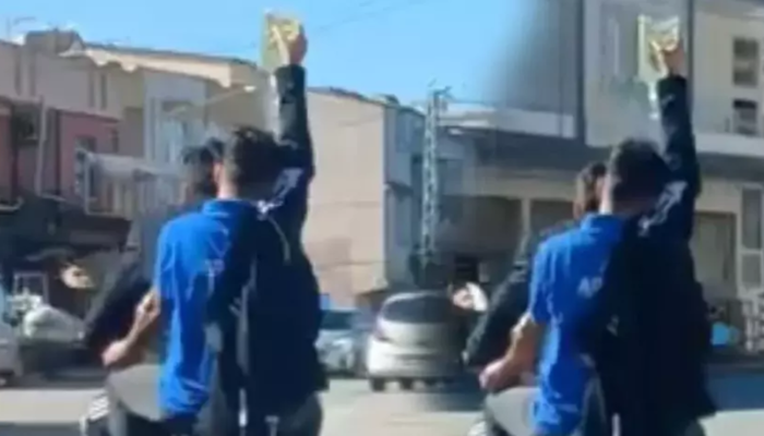 Serum takılı halde motosikletle yolculuk yaptı! Gören bir daha baktı