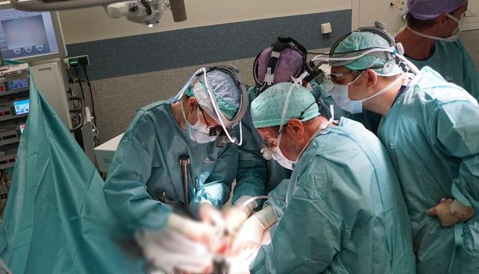 Organ naklinde Türk cerrahların başarısı! Türkiye Hollanda’ya ilham oldu