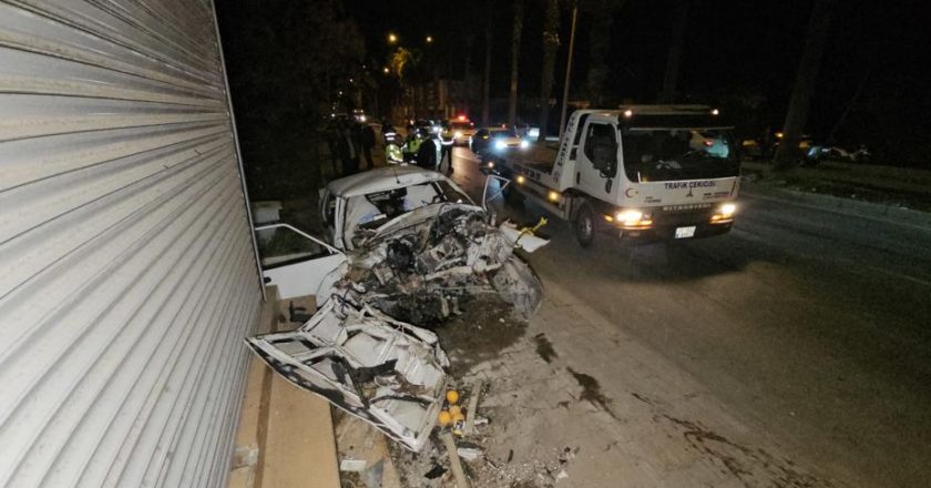 Çocuk sürücü kazada ağır yaralandı, arkadaşı yaşamını yitirdi