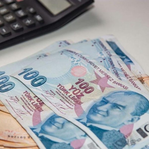 Memur ve emeklilere ek zam yolda mı? 2026 maaş artışı ne kadar olacak?